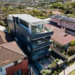 Coogee Beachside Penthouse 7